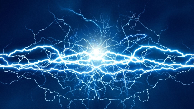 Ultra-thin device makes electricity using only the air around it 01