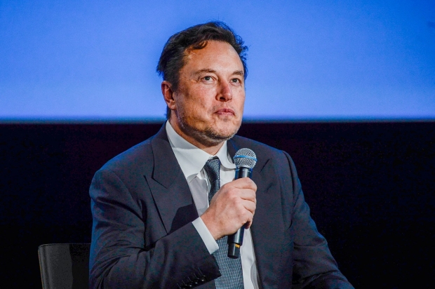 Elon Musk says Earth needs fossil fuels or 'civilization will crumble' 01