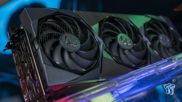 Rulează NVIDIA GeForce RTX 4080 cu 16 GB + 12 GB GDDR6X în același timp