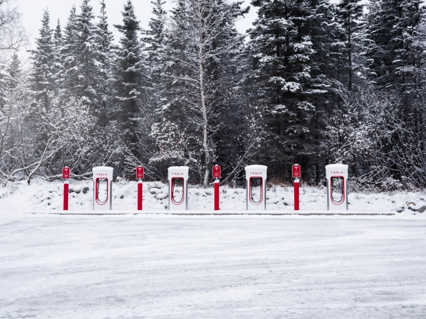 Study: charging electric vehicles at night may not be the best plan