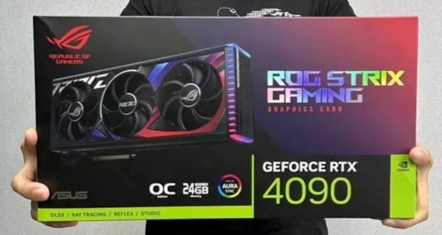 ASUS ROG Strix GeForce RTX 4090 retail box is ridiculously HUGE