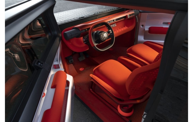 Citroen unveils Oli, an all-electric concept car made from cardboard 02