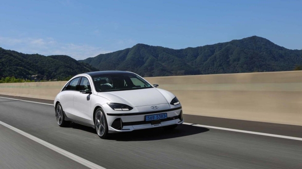 Hyundai's IONIQ 6 reduces range anxiety, gets 380 miles per charge 02