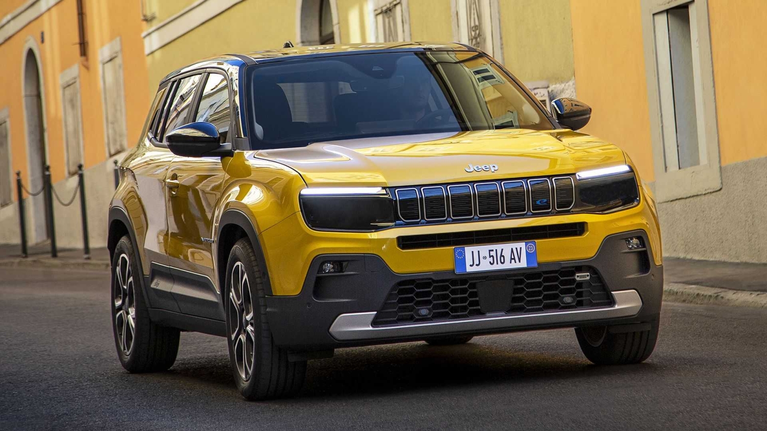 Jeep Avenger, charismatic fully-electric small SUV impresses