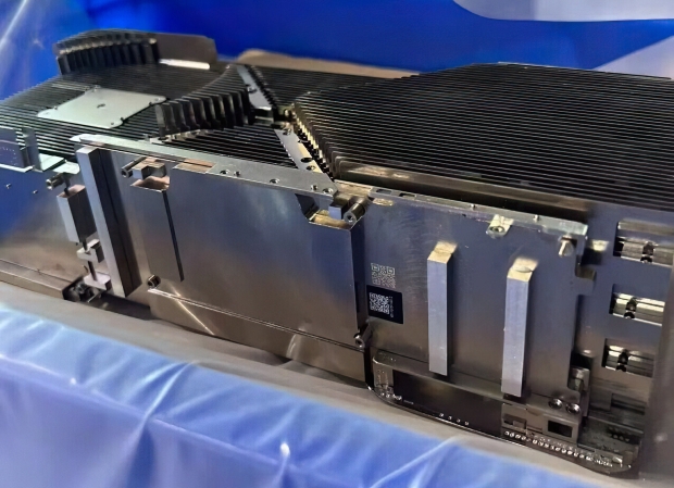 NVIDIA's monster quad-slot 900W cooler for TITAN Ada teased, uhhhh WOW