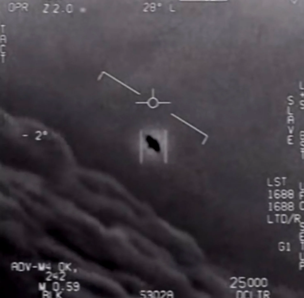 Ex-Navy pilot left speechless at UFO sighting, explains what he saw on ...