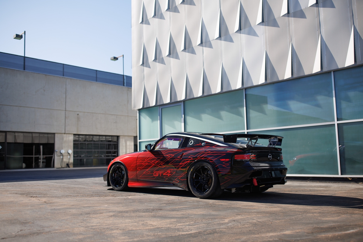 Nissan Z GT4 450-hp race car unveiled