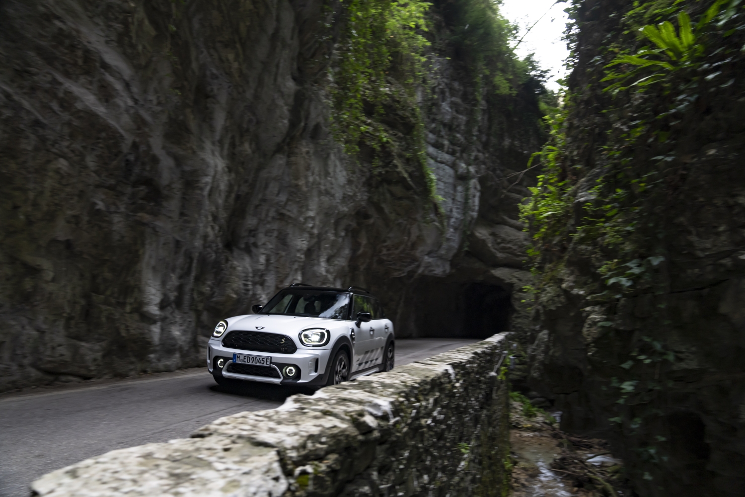 Mini Cooper SE Countryman ALL4 has a limited 'Untamed Edition' plugin