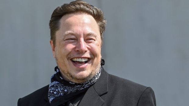 Elon Musk posts a shirt poking fun at people upset with Twitter Blue's $8 price