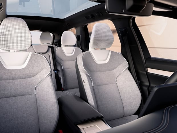 2024 Volvo EX90 all-electric SUV will hit the US market with an $80,000 MSRP 04