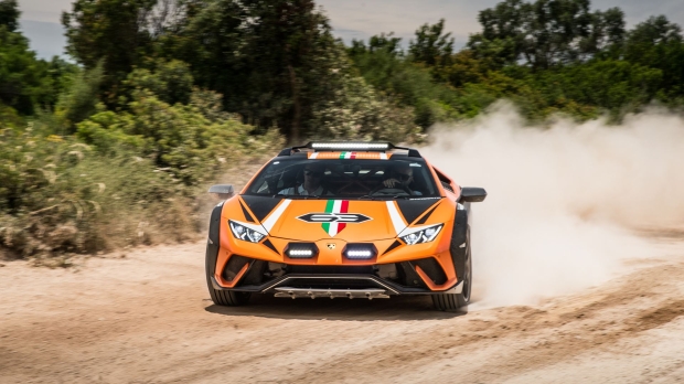 The Lamborghini Huracan Sterrato Concept, an impressive all-terrain car 01