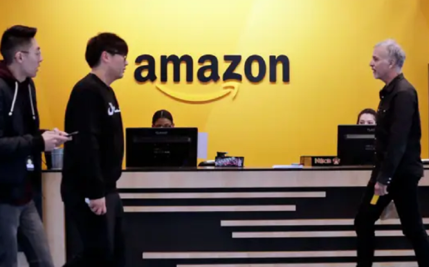 Amazon pays customers $2 a month to monitor their phone traffic 01
