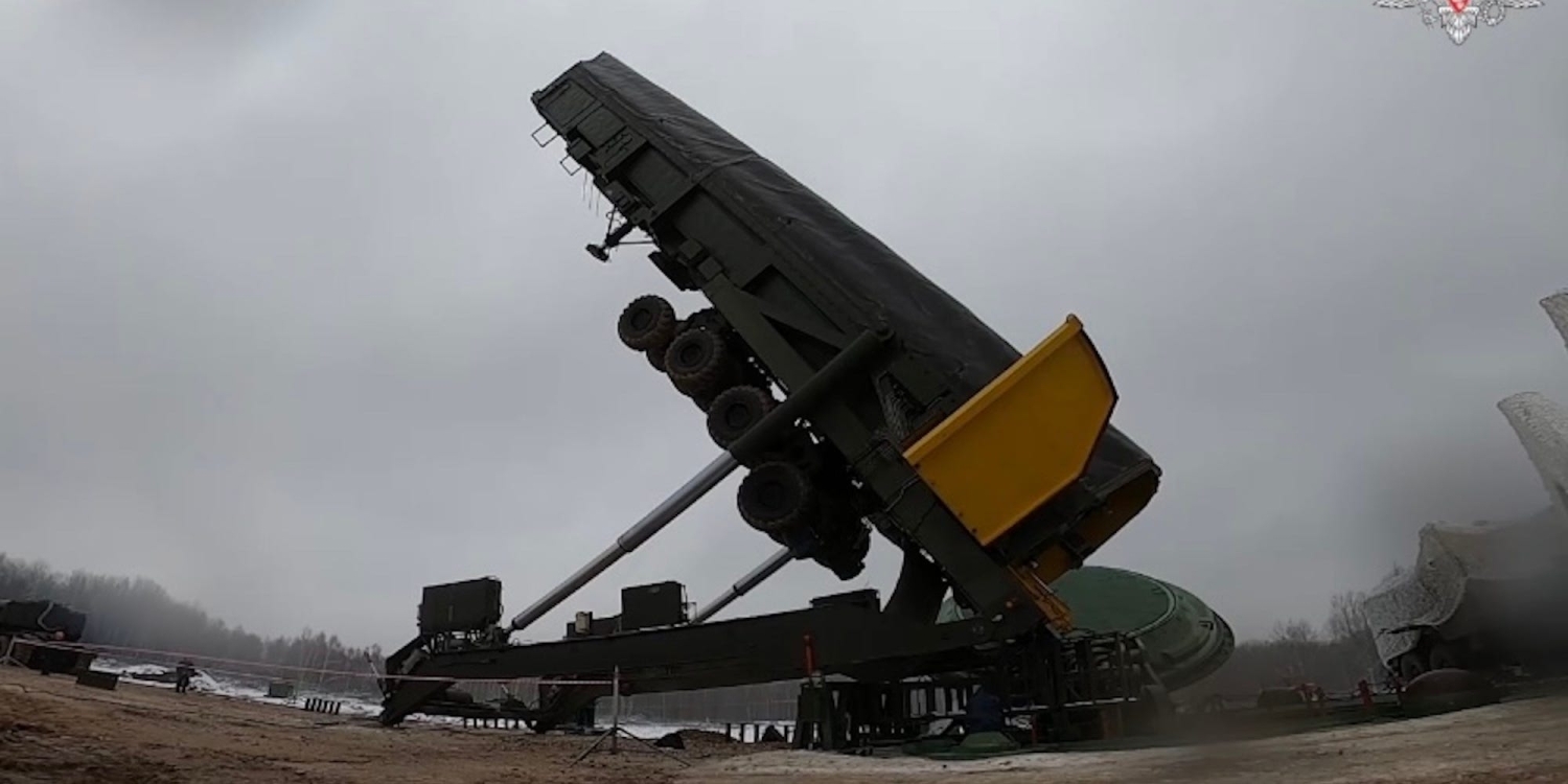 Russia Releases Video Of Nuclear Warhead ICBM Being Loaded - TrendRadars