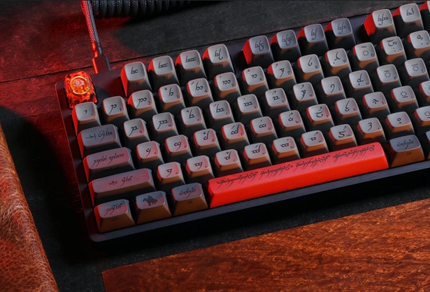 The Lord of The Rings mechanical keyboards and artisan keycaps look awesome