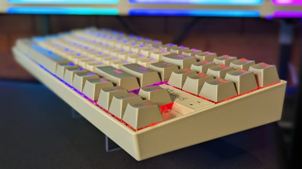 TweakTown Enlarged Image - KEBOHUB EE01, a mechanical keyboard and hub combo.