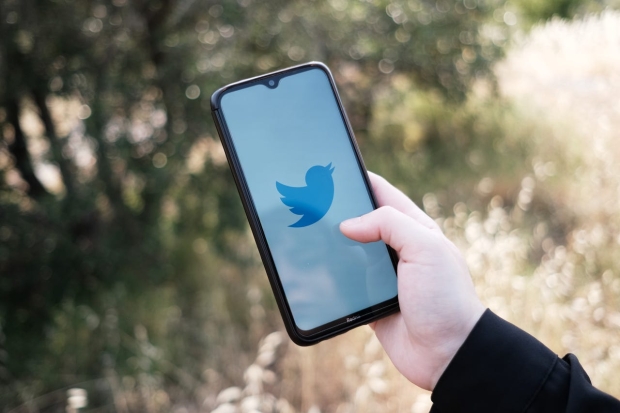 Twitter brings up people's deleted past as another weird bug hits the platform