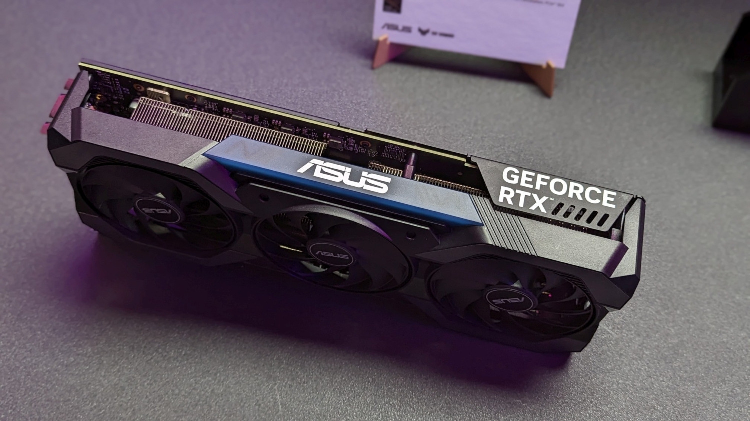 TweakTown Enlarged Image - NVIDIA GeForce RTX 4070 Hidden-Connector Concept VGA by ASUS