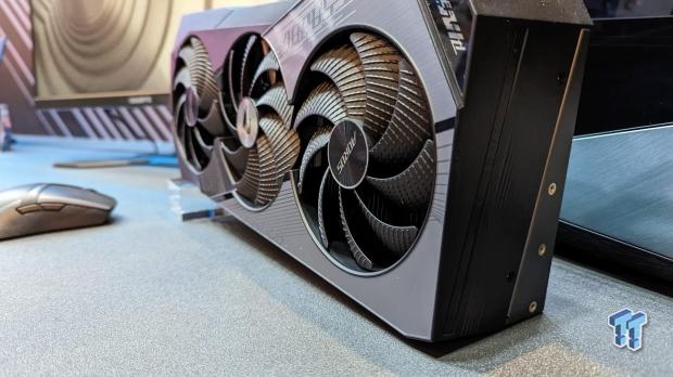 TweakTown Enlarged Image - AORUS GeForce RTX 4090 MASTER 24G with Bionic Shark fans.