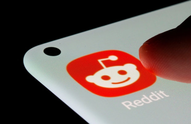 Reddit is pressuring subreddits to reopen by replacing moderators and it's working 321 Reddit is pressuring subreddits to reopen by replacing moderators and it's working 321