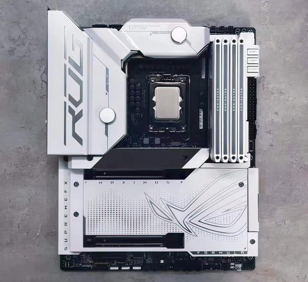 ASUS ROG Maximus Z790 Formula spotted with black and white design 02
