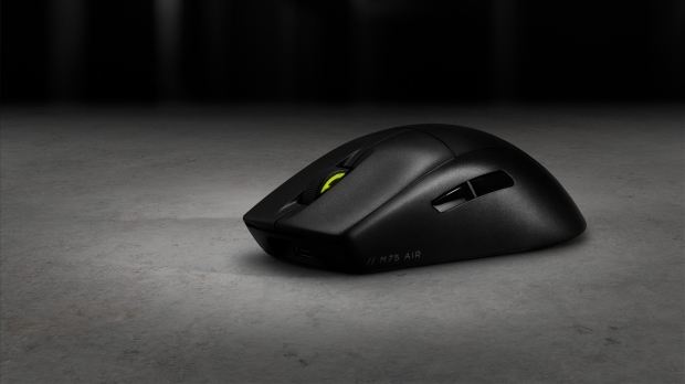 Razer Showcases 24K Gold Viper Signature Mini Gaming Mouse