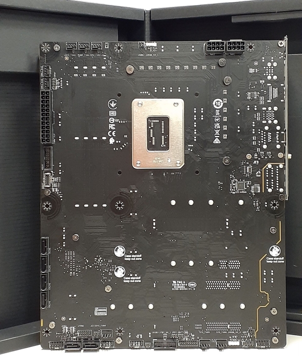 MSI's new Z790 Project Zero motherboard from the back(source: kuroberumo)