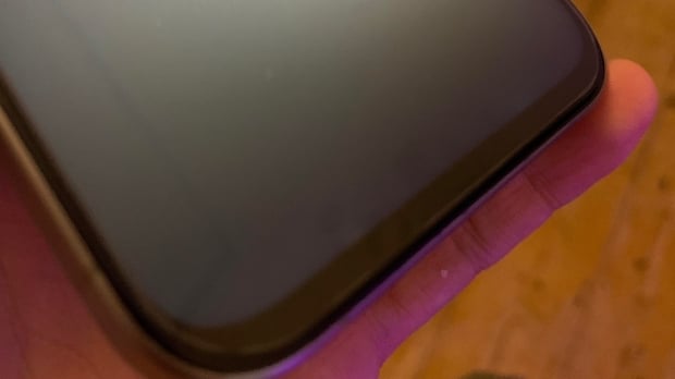 Unlucky iPhone 15 Pro Max buyer gets an Android-powered fake instead 02