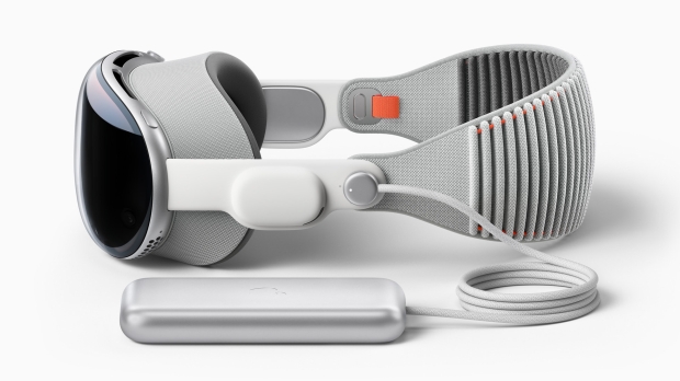 Half priced Vision Pro mixed reality headset tipped for 2025 02