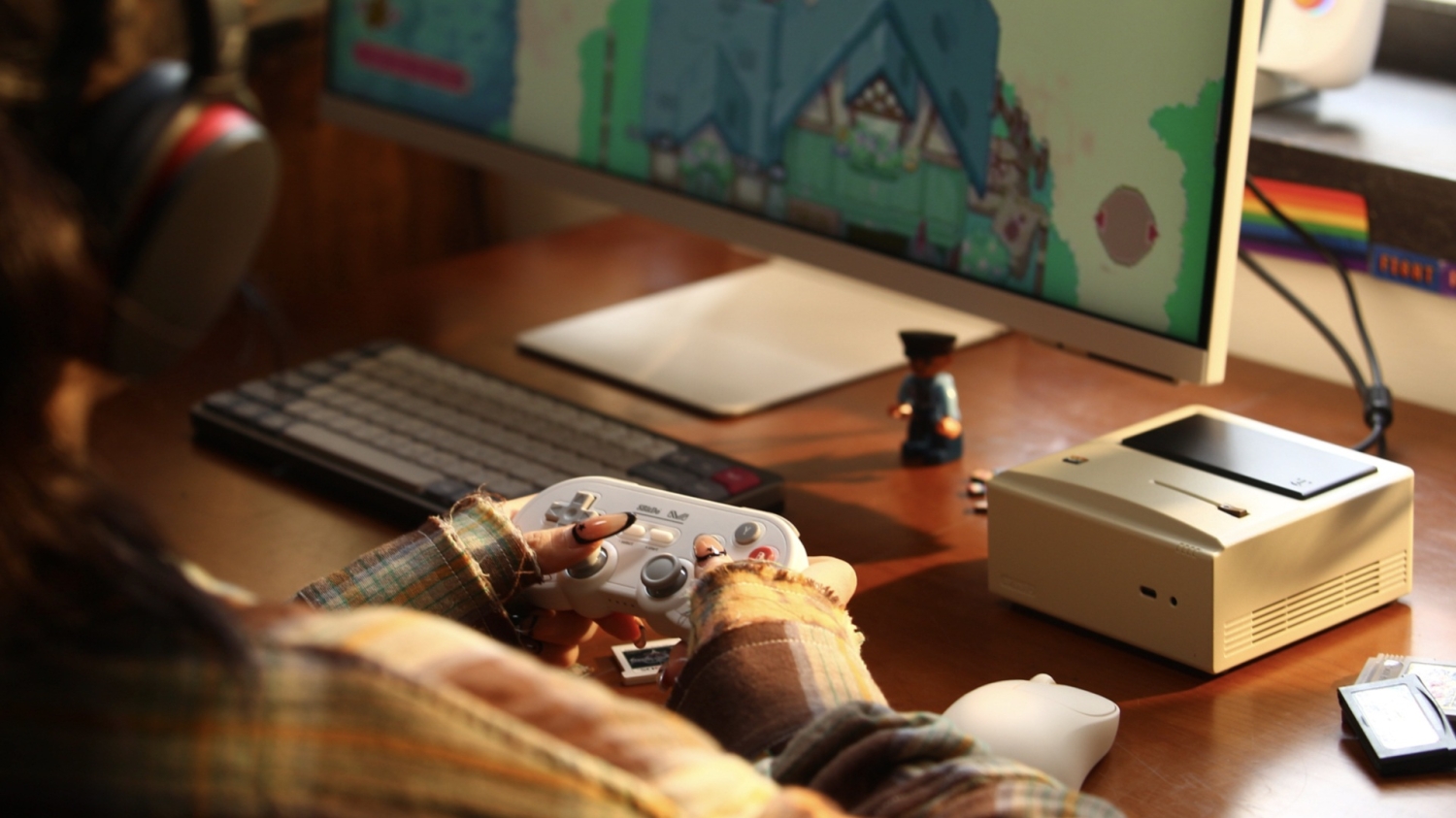 AYANEO Retro Mini PC AM01 looks like a classic Mac, with up to AMD