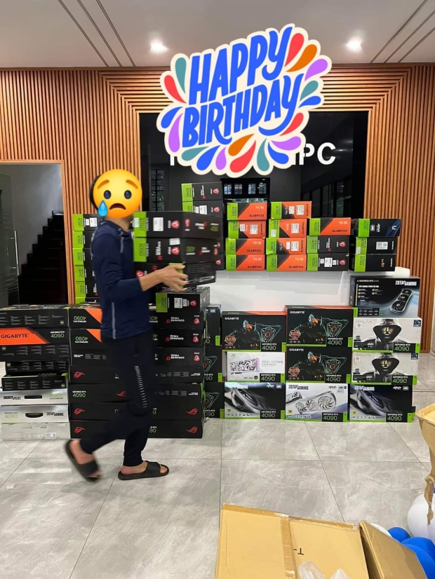 Vietnamese traders/scalpers tease 100s of GeForce RTX 4090 cards to sell to China 503