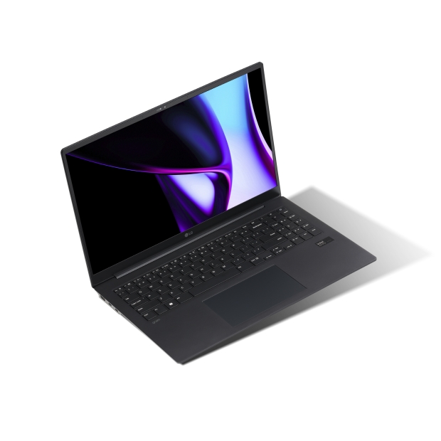 Lg S New Gram Pro Laptop Features Intel Core Ultra Cpu Rtx Gpu P Oled Display