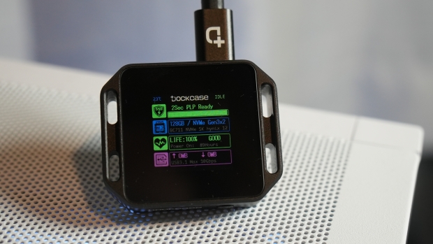 Dockcase's Pocket M.2 NVMe SSD is what heavy iPhone 15 users are missing 02002