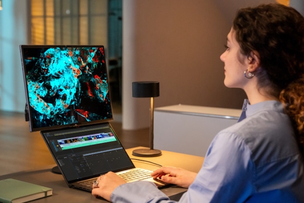 ASUS ZenScreen Fold OLED MQ17QH: foldable OLED portable monitor costs $2000 42 ASUS ZenScreen Fold OLED MQ17QH: foldable OLED portable monitor costs $2000 42
