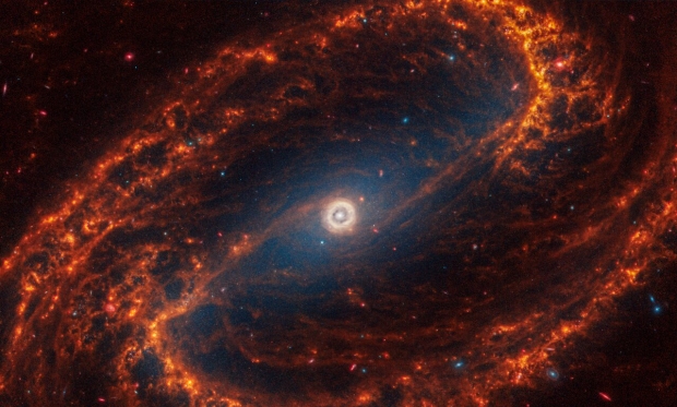 NASA udostępnia skarbnicę imponujących zdjęć zrobionych przez najpotężniejszy na świecie teleskop kosmiczny 155151