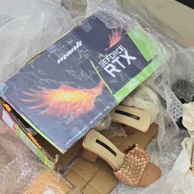 RTX 3060 Ti? Nope. It's a pair of women's shoes (source: I_Leak_VN)