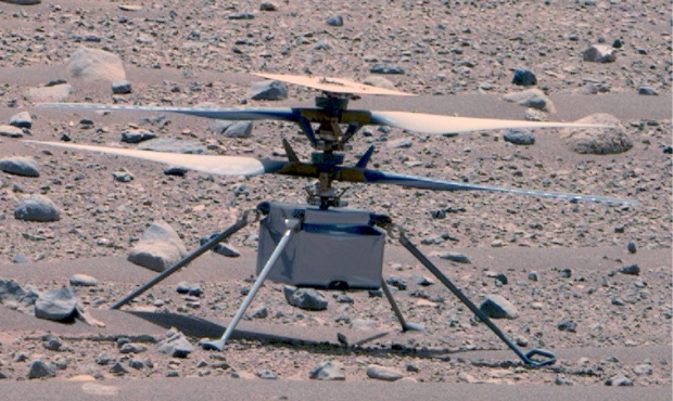 Łazik NASA sfotografował zepsuty helikopter na powierzchni Marsa 654