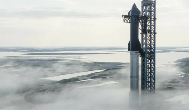 Elon Musk says SpaceX's 400-foot-tall Starship will go interstellar