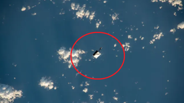NASA astronaut explains the dreaded loss of a $100,000 bag in space 1561551