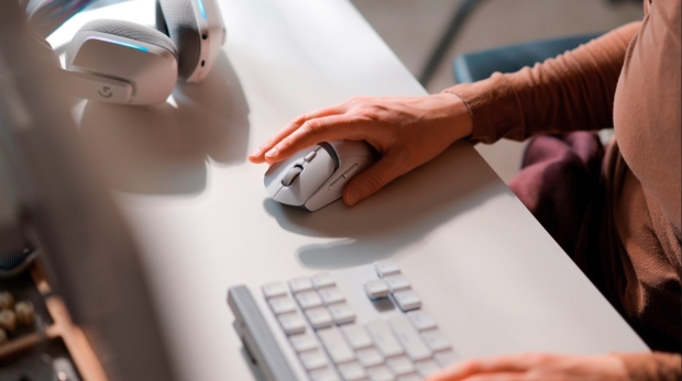 Logitech G309 LIGHTSPEED Wireless Gaming Mouse is compact, powerful, and affordable 05