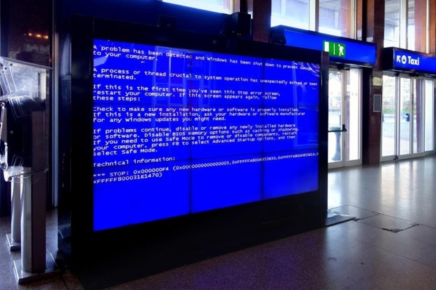 CrowdStrike reaguje na największą w historii awarię IT, oferując obejście