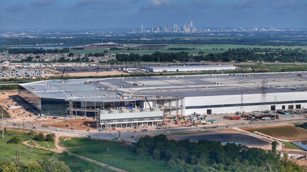 Tesla's supercomputing cluster at Giga Texas: 100K H100/H200 for video training FSD, Optimus