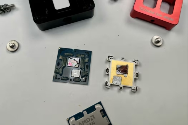 Open enlarged image AMD's new Zen 5-based Ryzen 9000 series CPU delidding 'goes wrong' with a cracked die