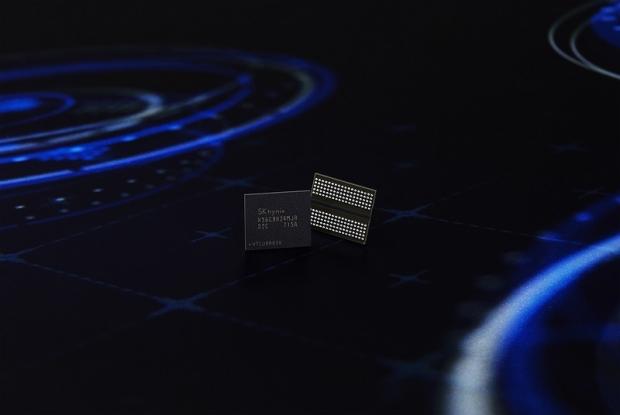 Open enlarged image SK Hynix introduces industry's fastest 8Gb graphics DRAM (GDDR6) | TweakTown.com