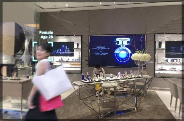 Giada reveals G468 four-screen video-wall player 04