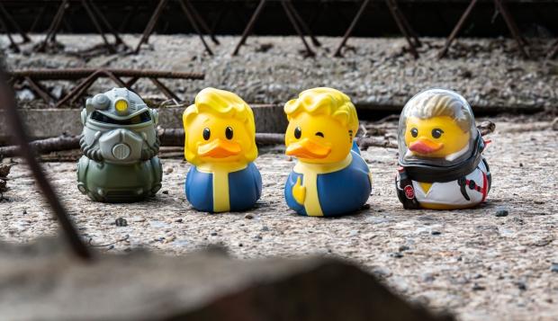 Open enlarged image TUBBZ - The collectable range of cosplaying duck figurines! 02