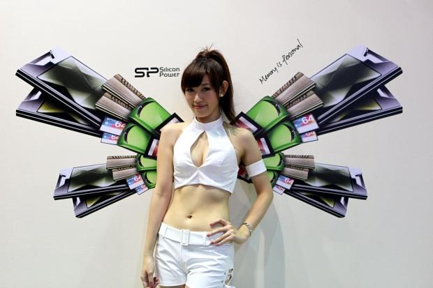 SP(Silicon Power) -The most eye-catching booth in COMPUTEX 04