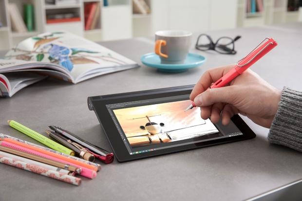 Open enlarged image Lenovo YOGA Family Takes Flexibility and Interactivity Even Further 083