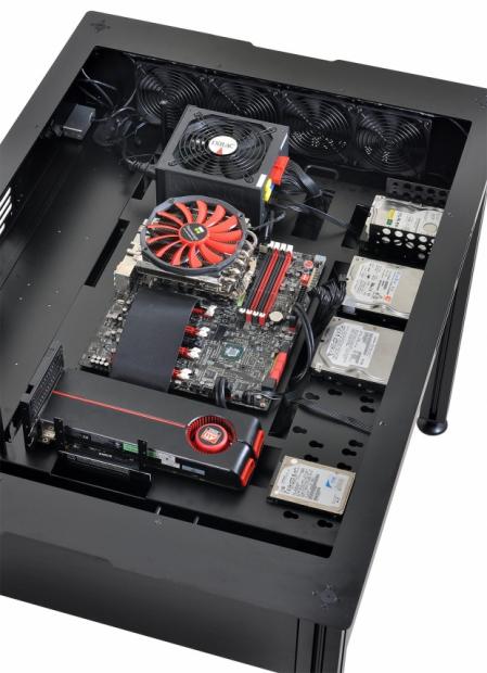 Lian Li Giving a Sneak Peak of the Latest Desk and O Series Chassis at CeBIT '15 055