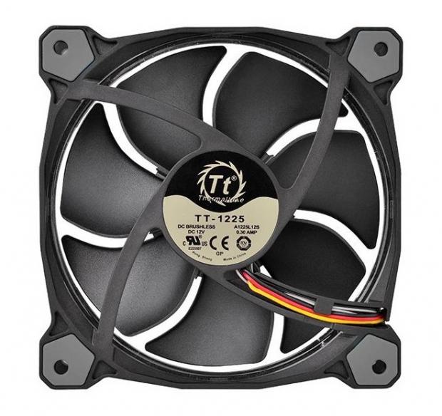 Open enlarged image Thermaltake Introduces the Riing 12 and 14 LED Radiator Fans 067