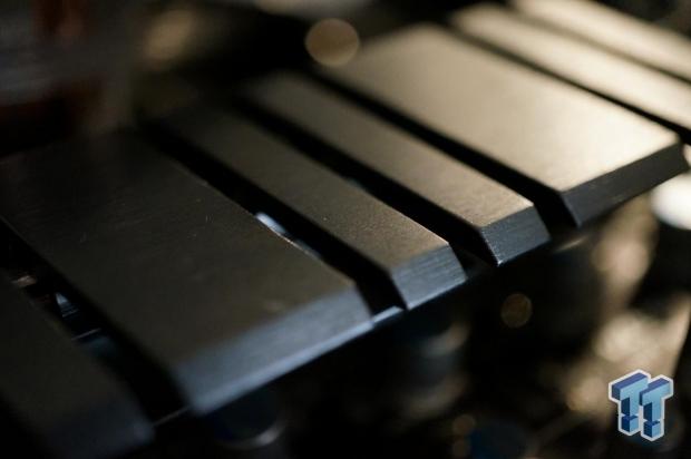 AMD FX-8350 powering GTX 780 SLI vs GTX 980 SLI at 4K 90
